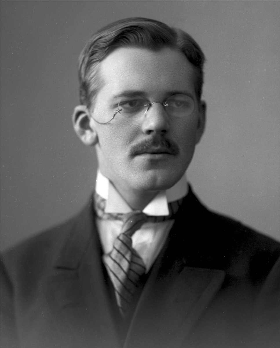 Gustav Borgen, NFB.44098