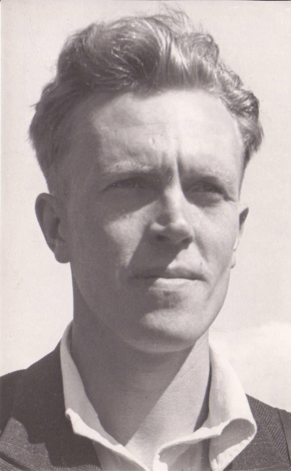 Gunnar (photographer) Vaidla, 1/2 figure