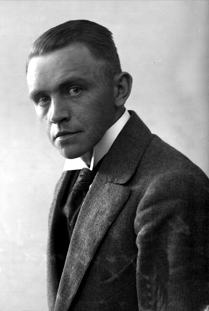 Gustav Borgen, NFB.05956