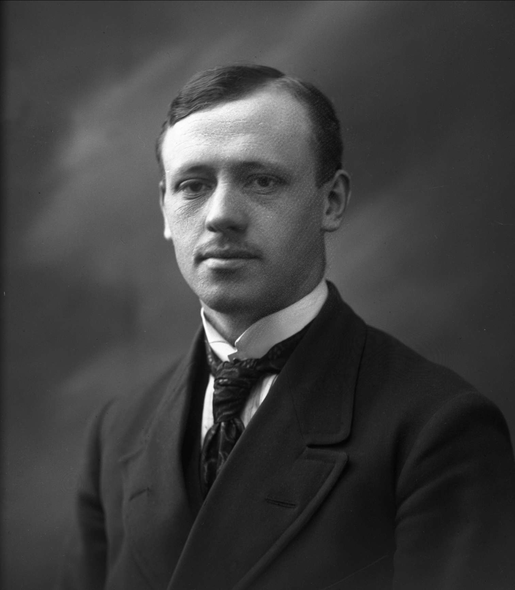 Gustav Borgen, NFB.35762
