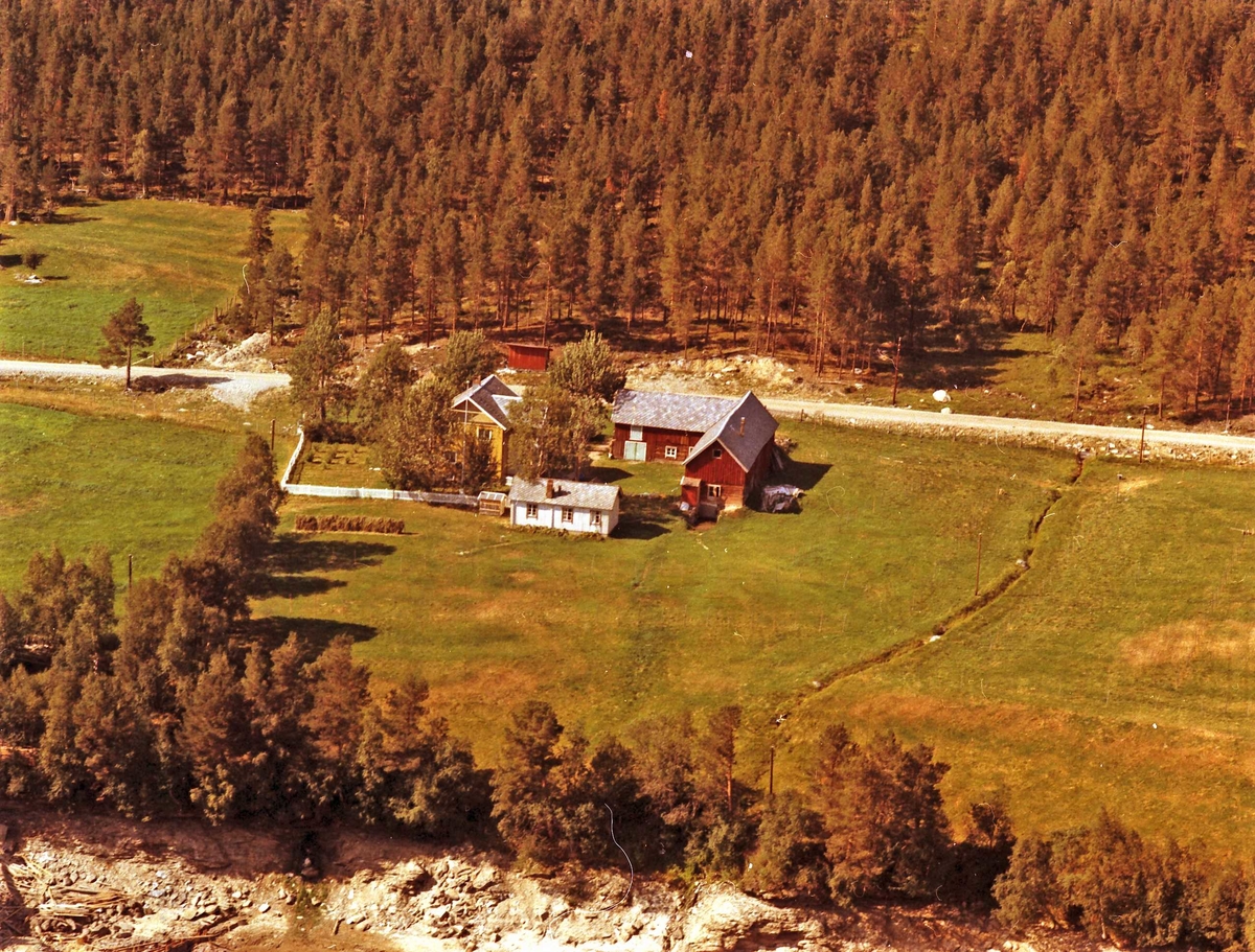 Widerøes Flyveselskap A/S, Gårdsbruk.