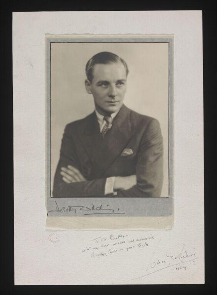 Wilding, Dorothy, John Gielgud