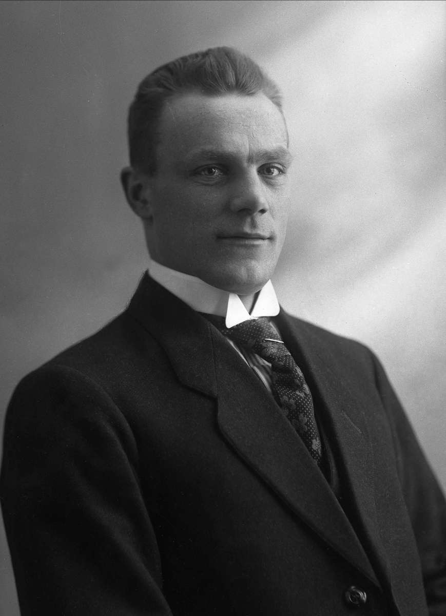 Gustav Borgen, NFB.44771