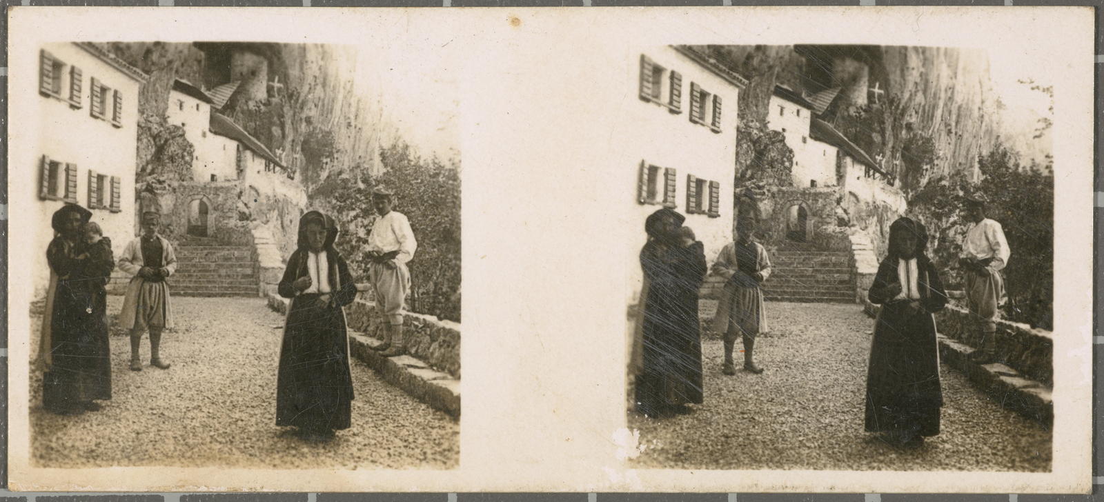 Desconegut, No. 220. Ostrog. - Antiguo Monasterio.