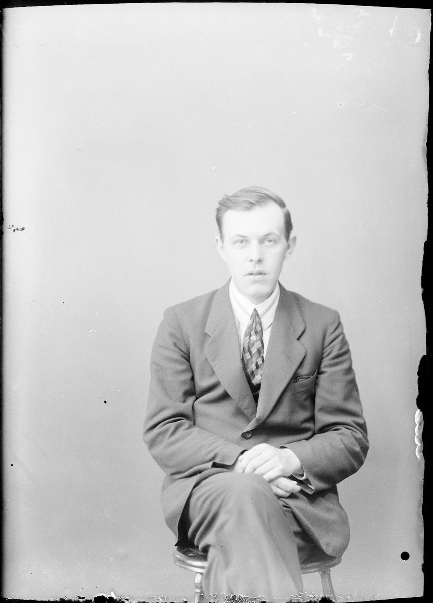 Skötsner-Edhlund, Ateljé Portrait - Man, Östhammar, Uppland
