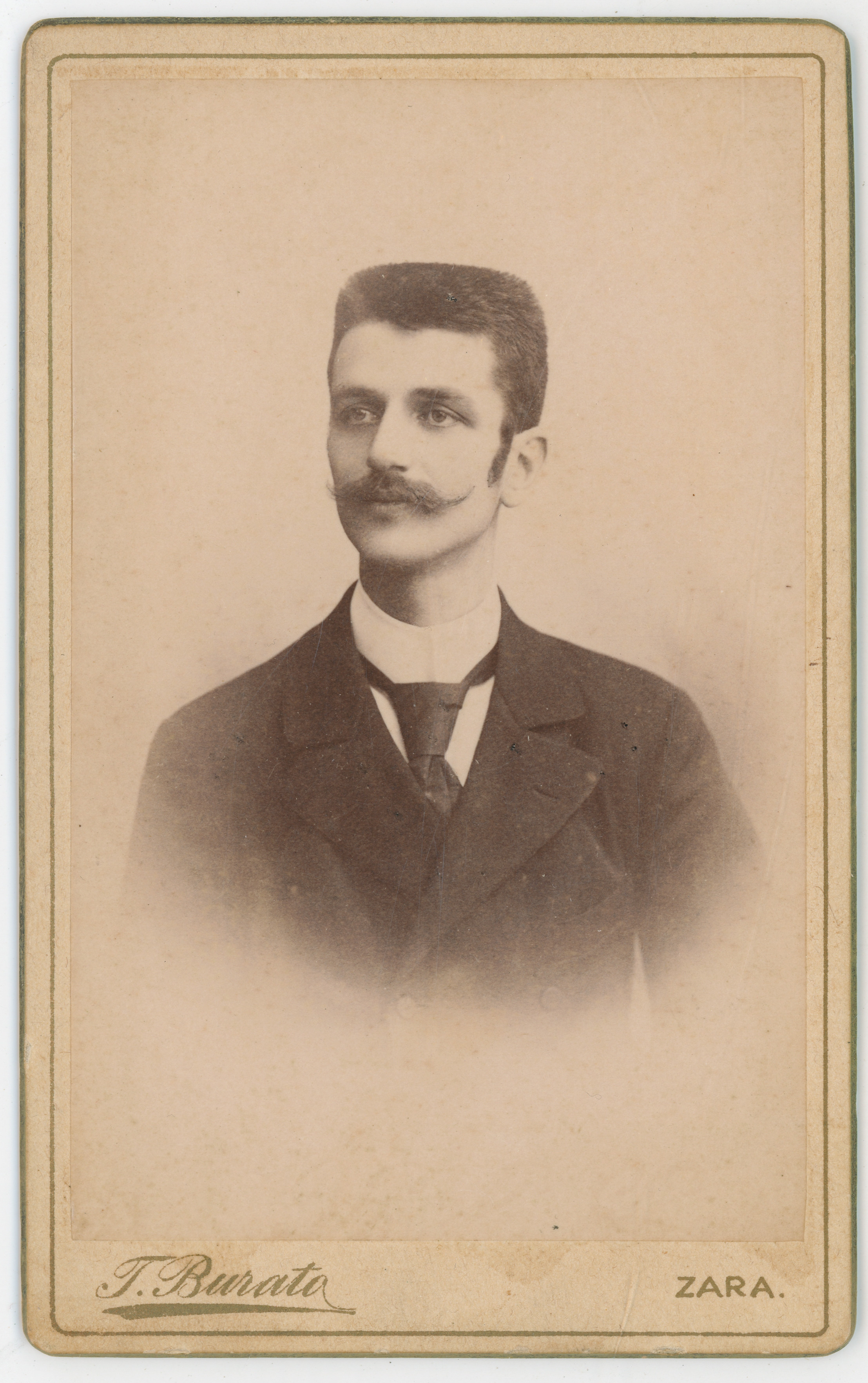 Tomaso (1840-03-27––1910-01-17) Burato, Portret mladića s brkovima i zulufima