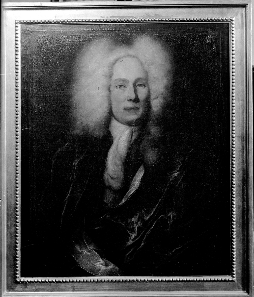 Ellert Johan Viktor Sörman, Porträtt i Köpings kyrka. Fotograf E Sörman.
