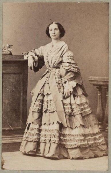 Unknown, Carte-de-visite photographs (480). Four photographs  are dry-mounted to each sheet (120).