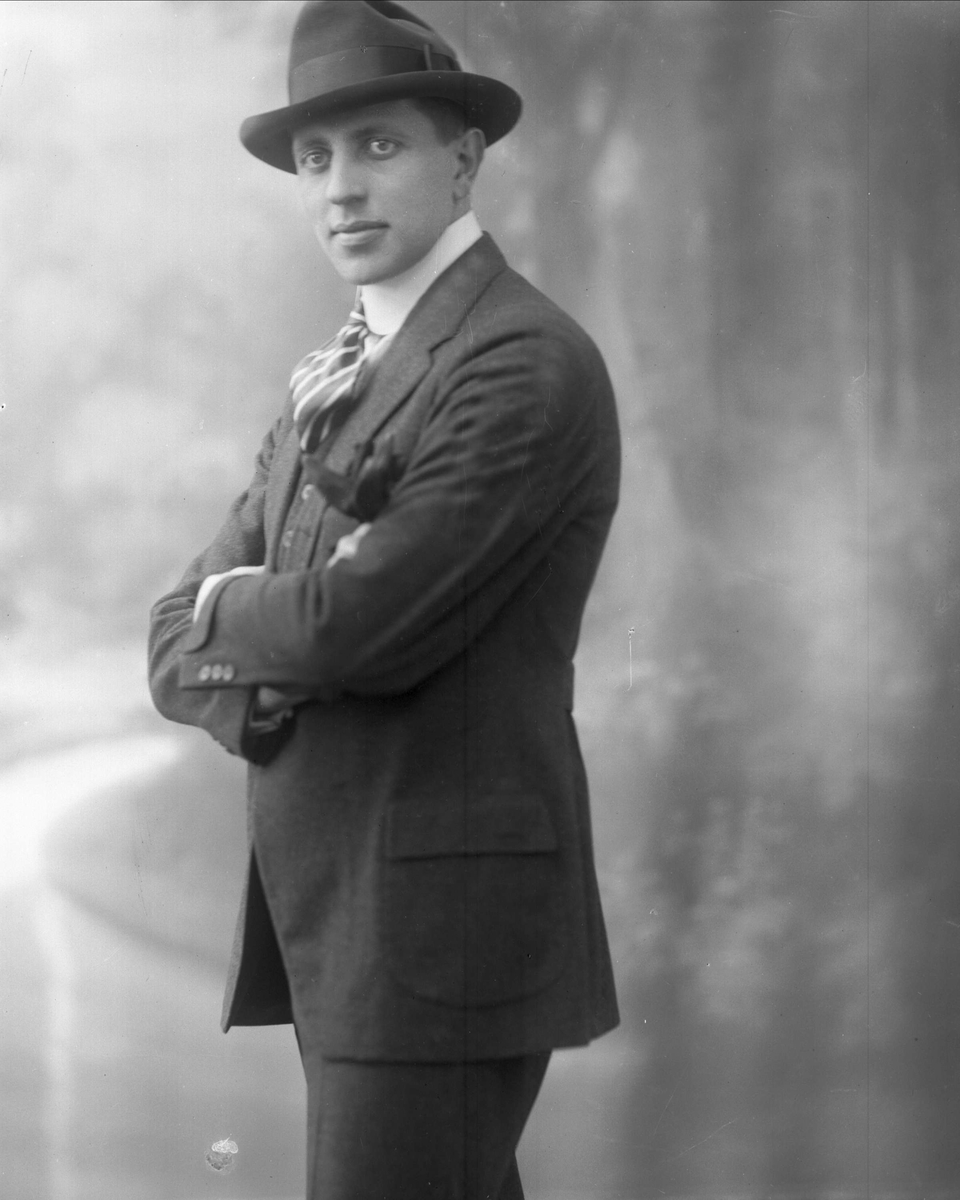 Gustav Borgen, NFB.19337