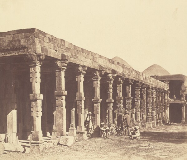 Felice Beato, [Interior of the Hindu Temple in Kootub]