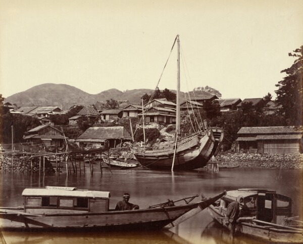 Felice Beato, Group of Japanese Junks and Boats in the Creek
