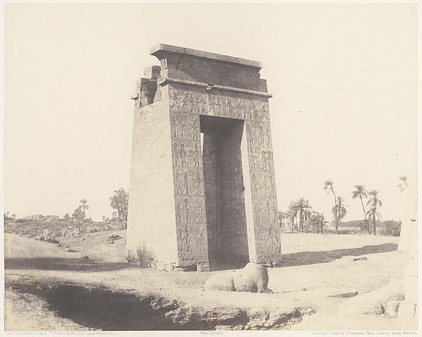 Félix Teynard, Karnak (Thèbes), Grande Porte du Sud Vue du Point C