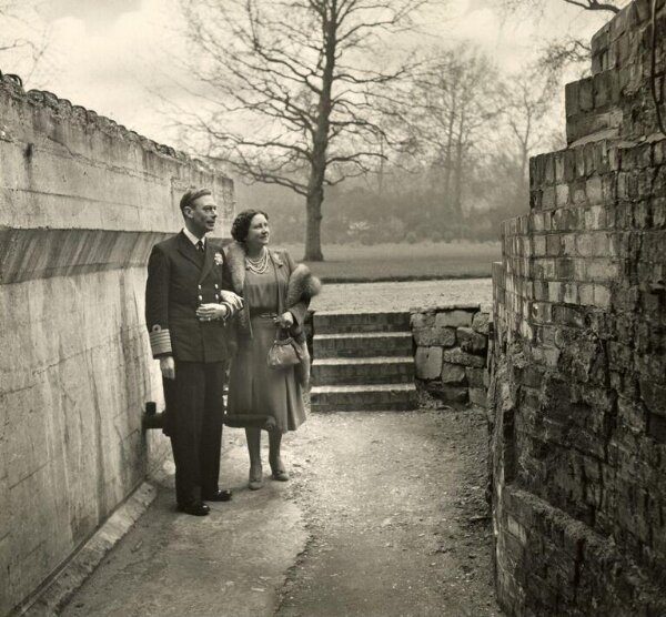 Beaton, Cecil (Sir), Photograph