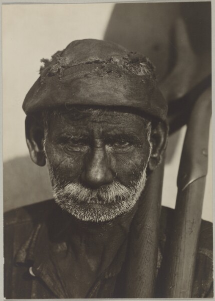 Walker Evans, Coal Loader, Havana