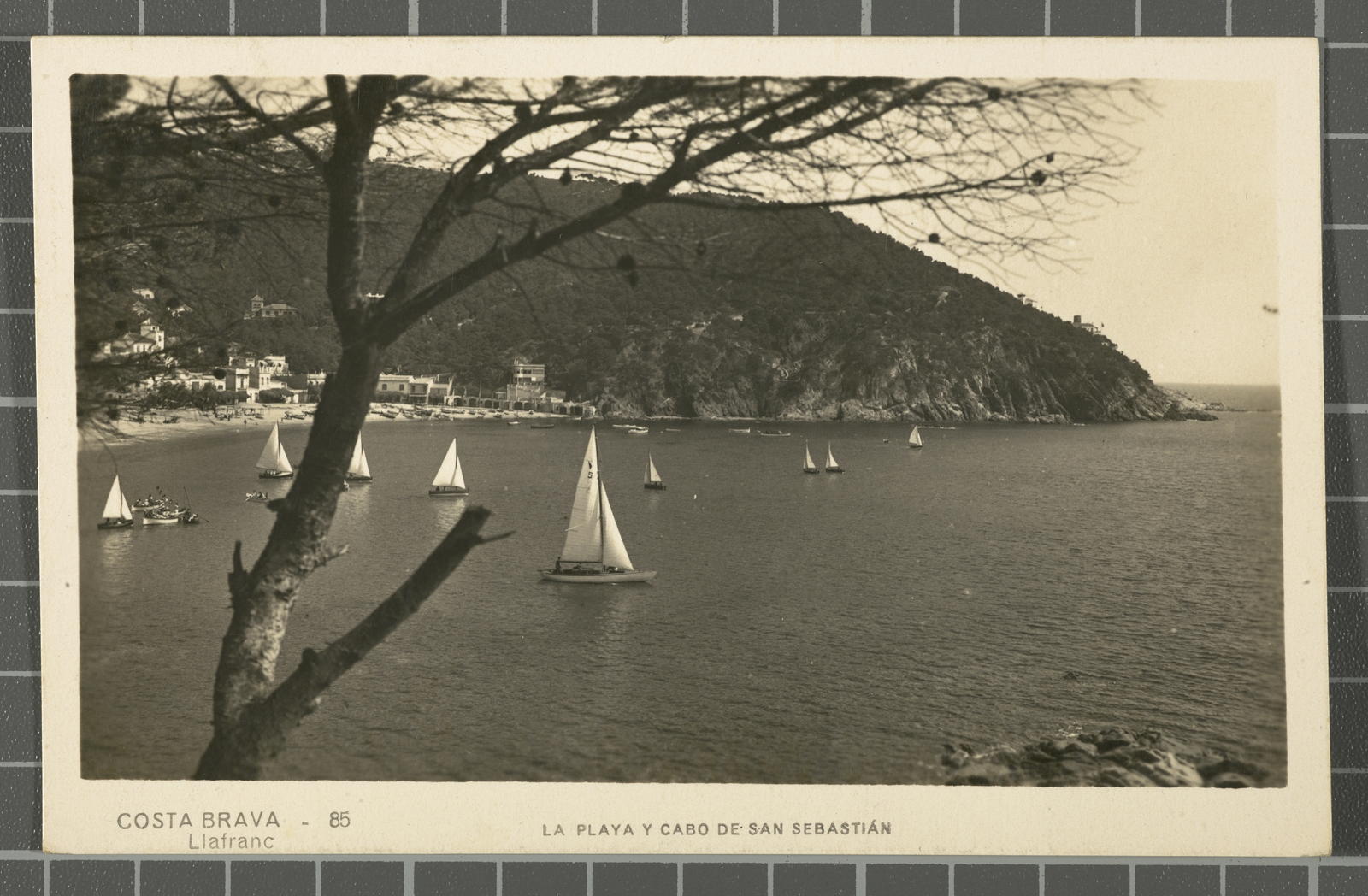 Desconegut, Costa Brava - 85 Llafranc. La playa y cabo de San Sebastián