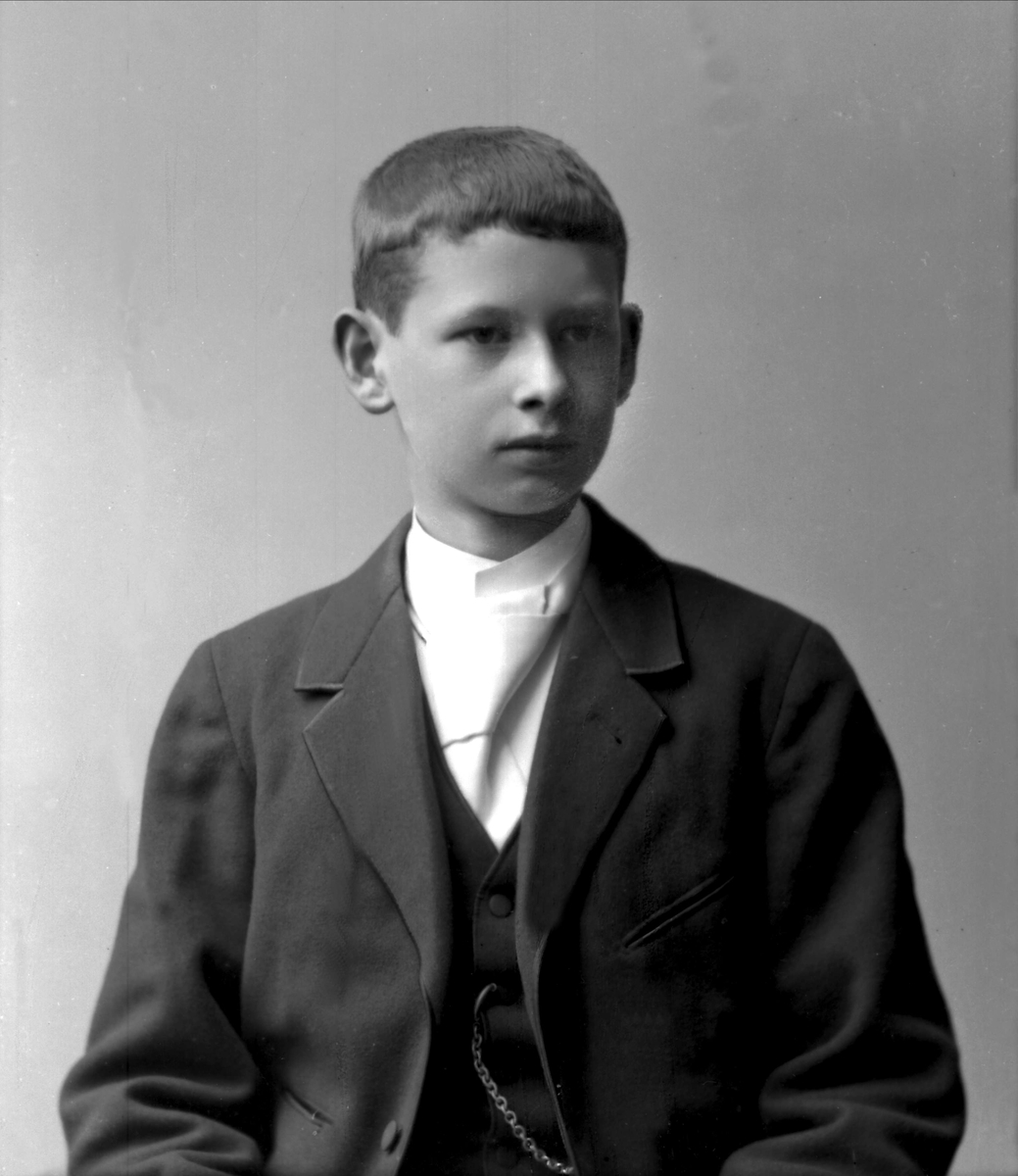 Gustav Borgen, NFB.17010