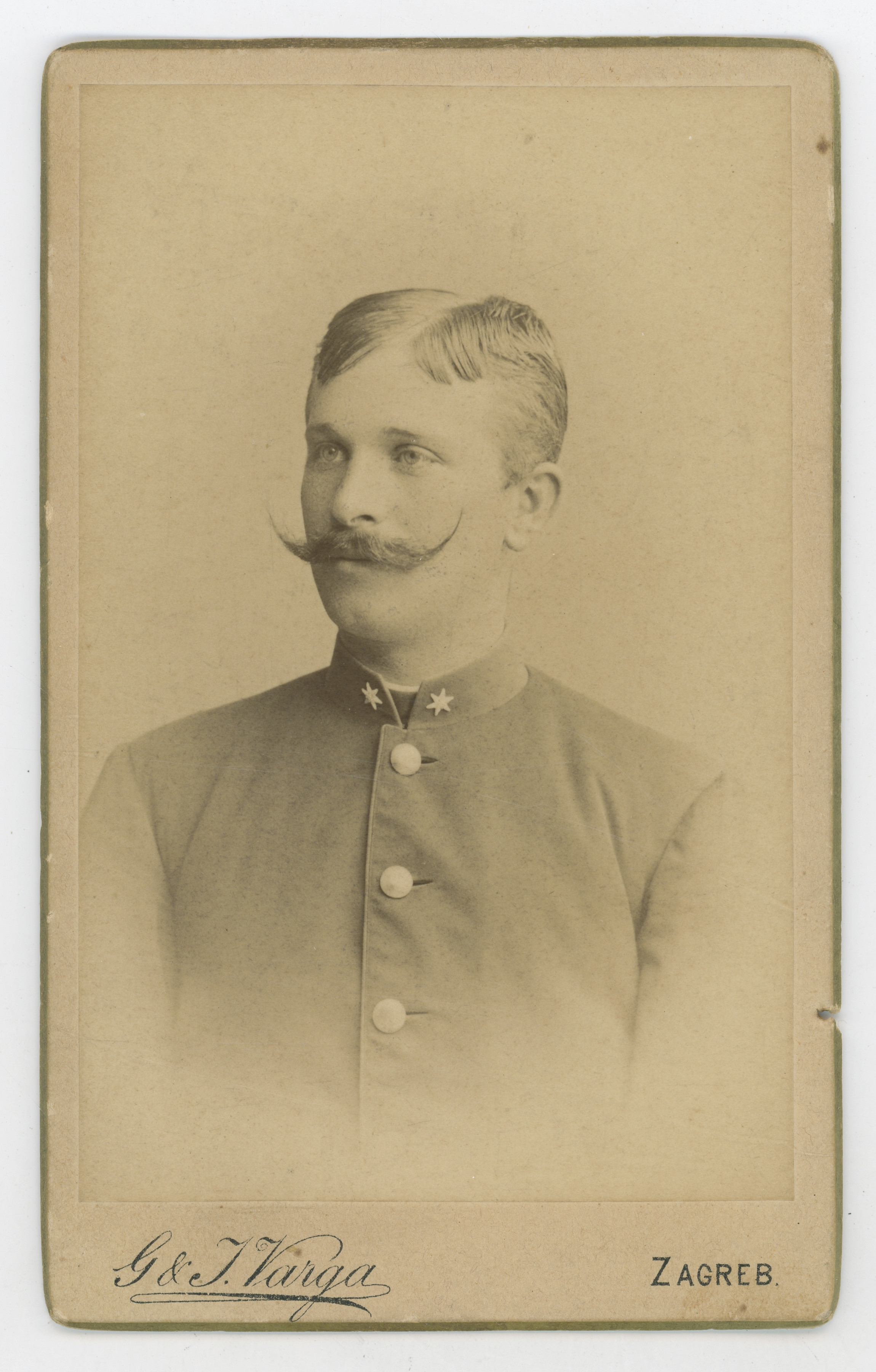 Gjuro i Ivan Varga, Časnik