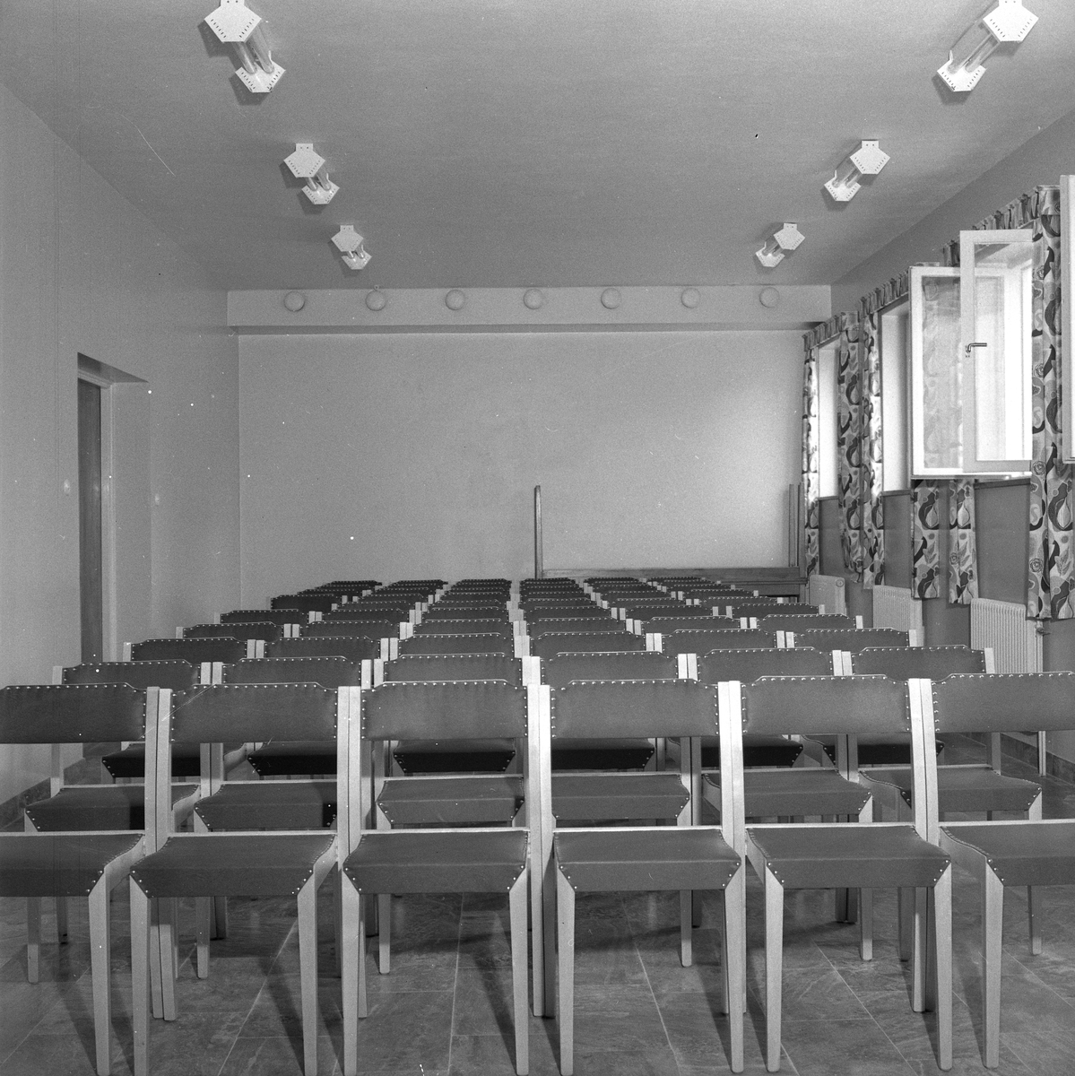 Örebro Kuriren, Frövi Folkets hus. 14 september 1955.