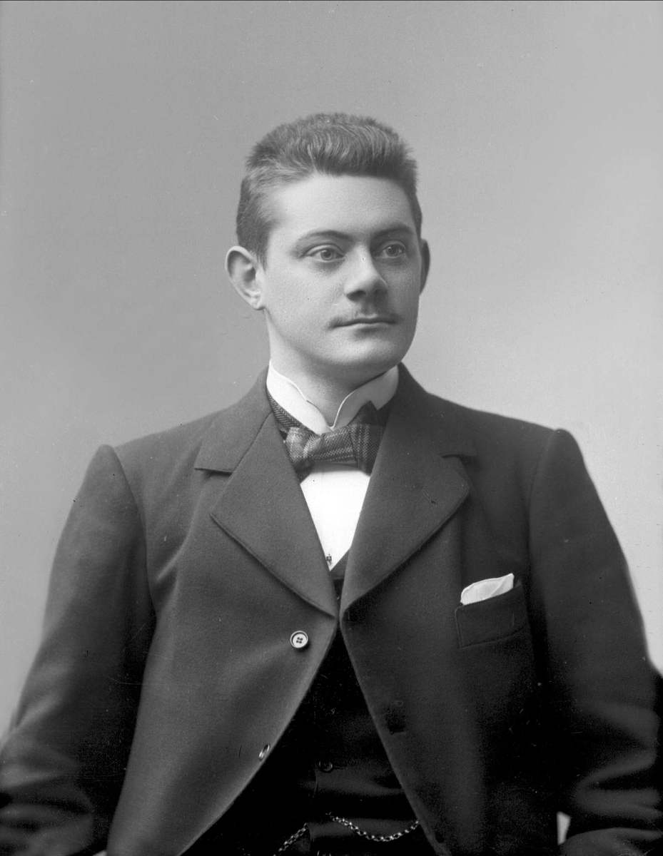 Gustav Borgen, NFB.09498