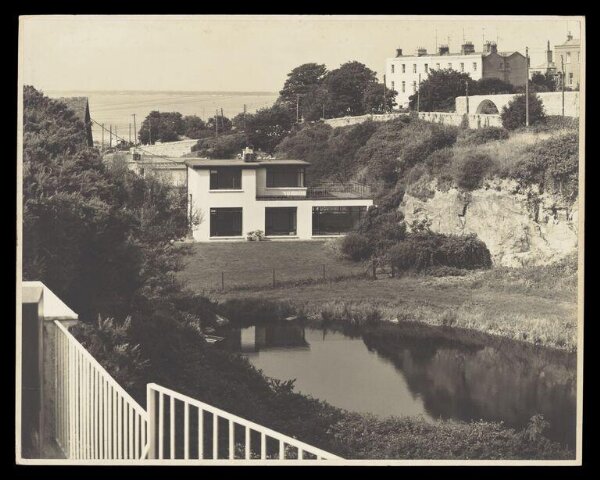 Hinde, John Wilfrid, The Studio