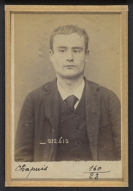 Alphonse Bertillon, Chapuis. Charles, Paul. 17 ans, né le 22/3/76 à Paris VIle. Tapissier. Anarchiste. 7/1/94