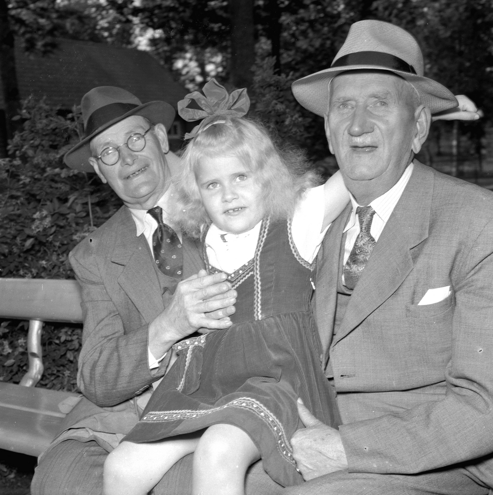 Örebro Kuriren, Pensionärer i Folkparken. 13 augusti 1955