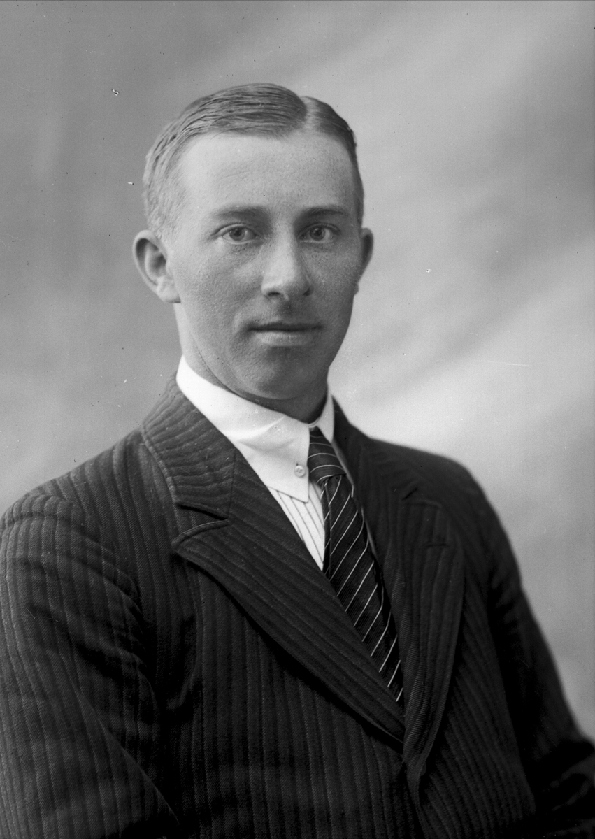 Gustav Borgen, NFB.09902