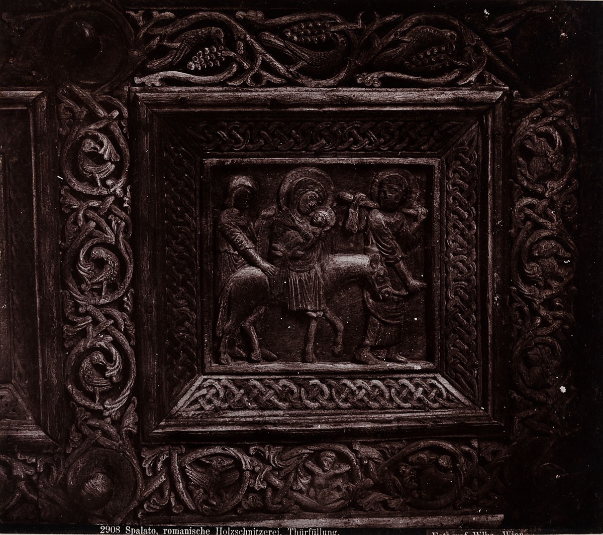 Josef Wlha, 2908 Spalato, romanische Holzschnitzerei, Thürfüllung