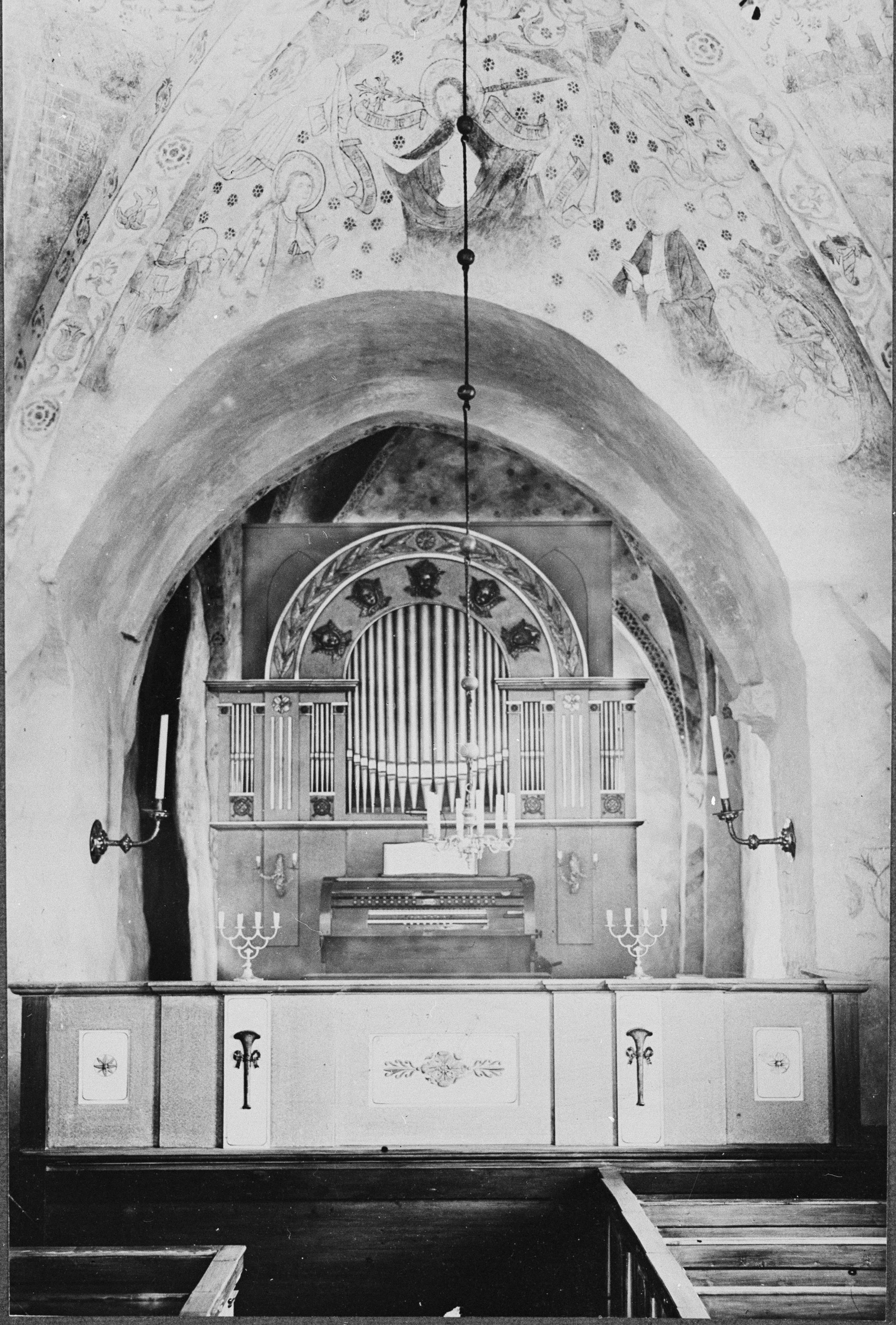 Edvin Almgren, Gryta kyrka
