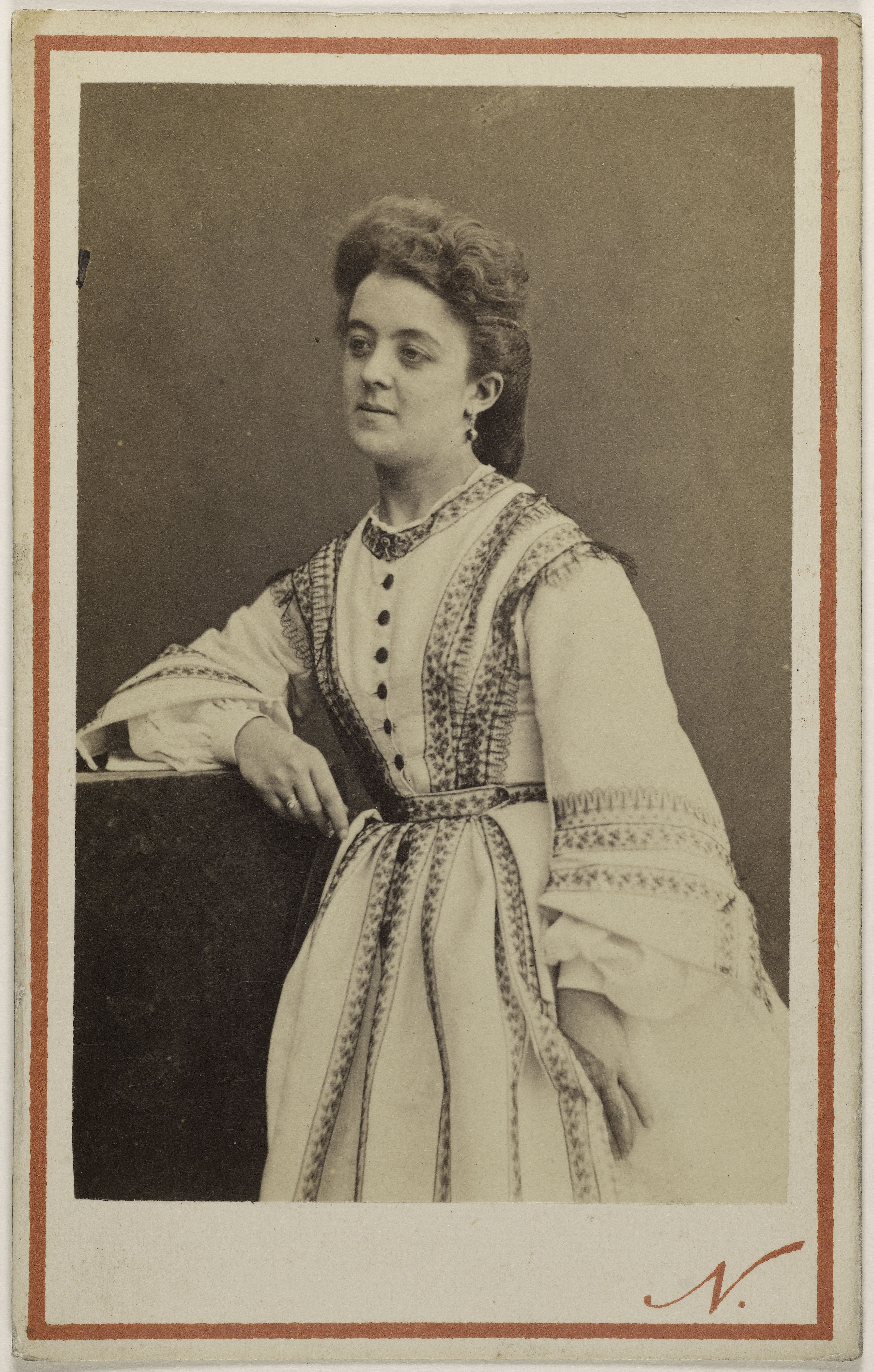 Atelier Nadar, Portrait de Berthe, (actrice)