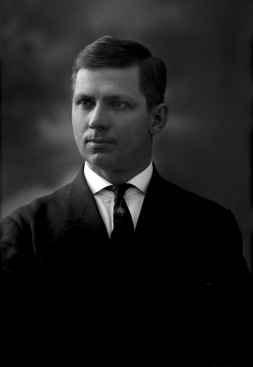 Gustav Borgen, NFB.05795