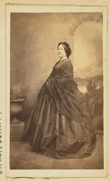 Unknown, [Portrait of a woman]