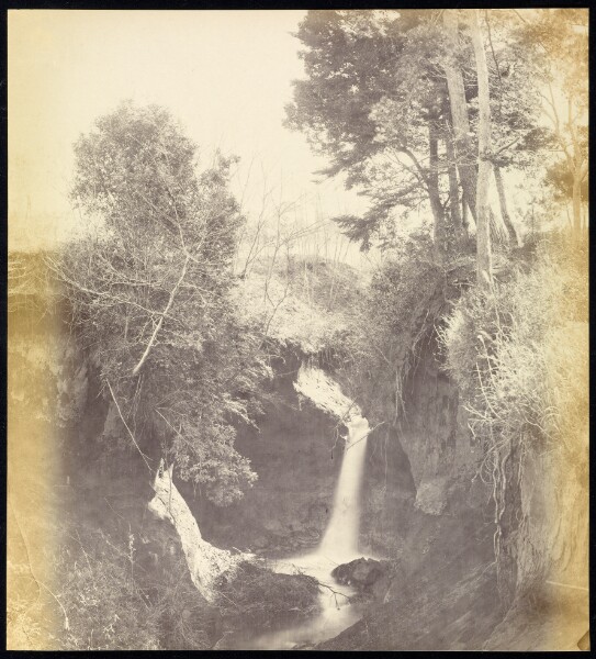 Felice Beato, The Cascade of Jiu-Ni-So