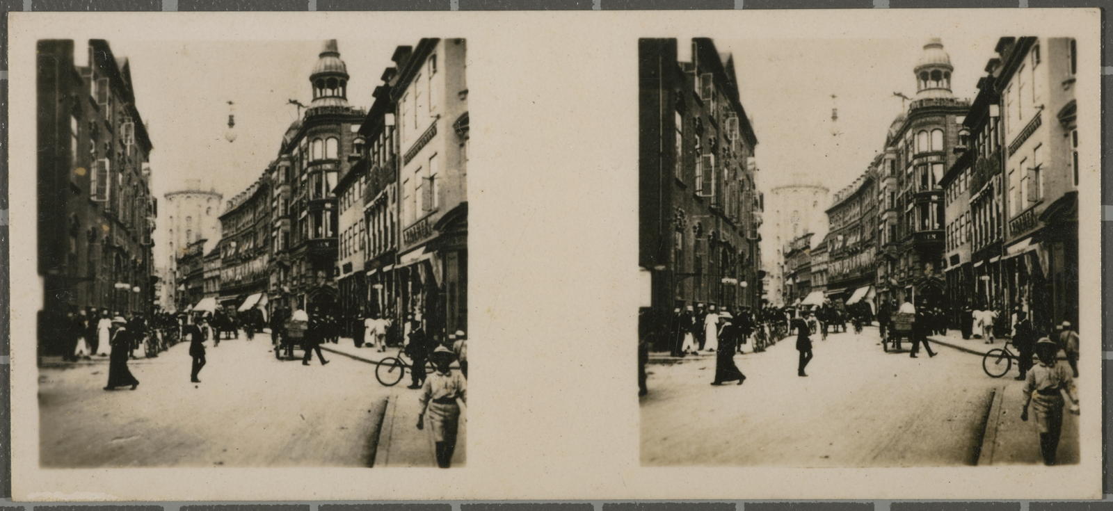 Desconegut, N.º 85. Copenhague. - La Kjöbmagergade y Torre Redonda.