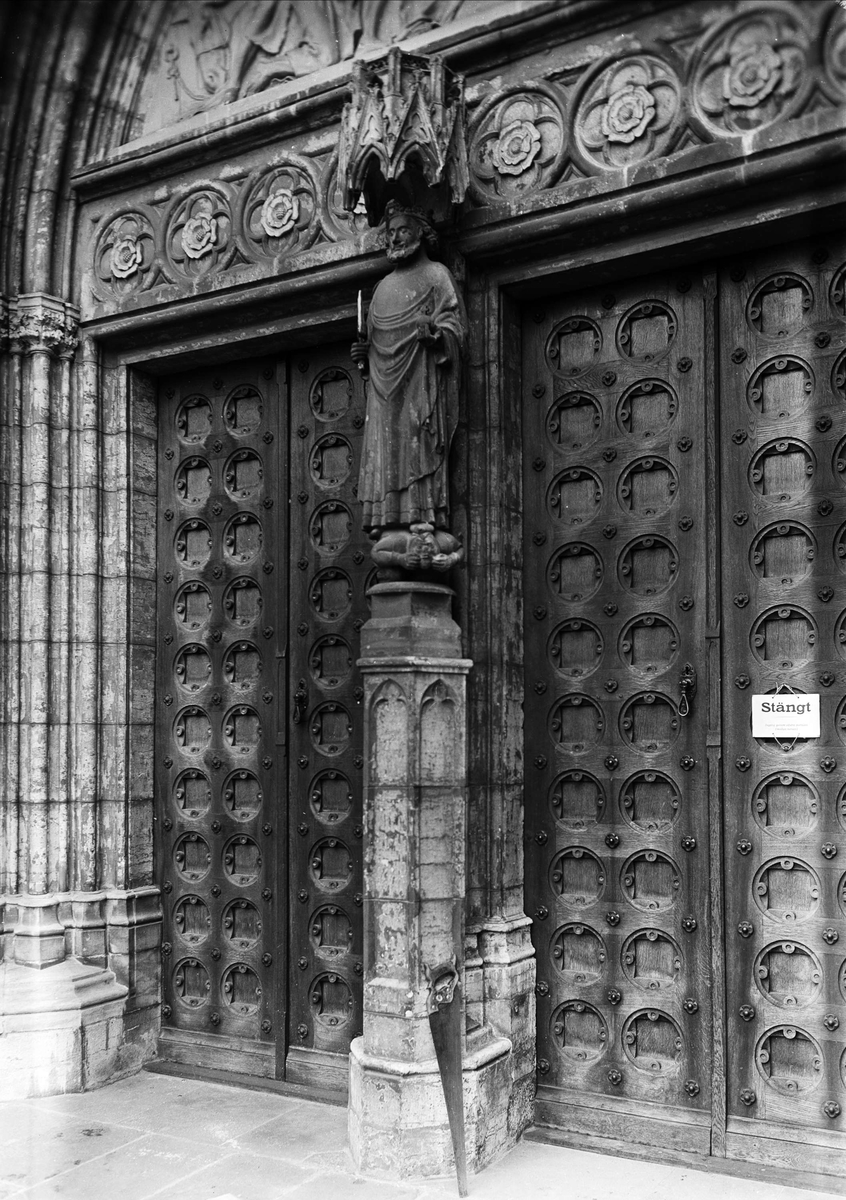Gunnar Sundgren, Detail of Uppsala Cathedral exterior, Uppsala