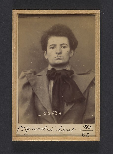 Alphonse Bertillon, Adnet. Jeanne, Marie. Alphonsine (femme Quesnel). 22 ans, née à Argentan. Couturière. Anarchiste. 8/1/94.