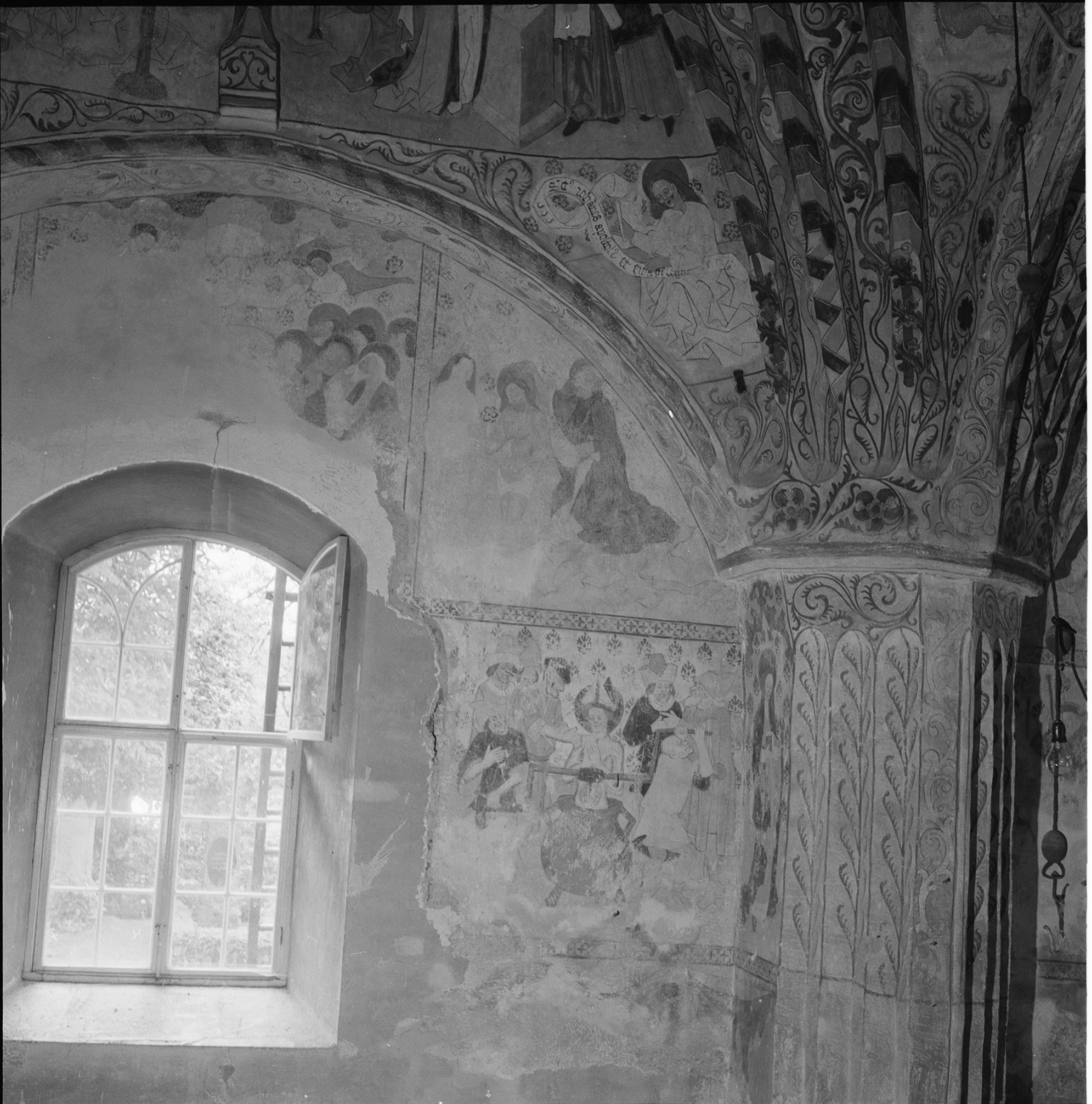 Iwar Anderson, Härnevi kyrka