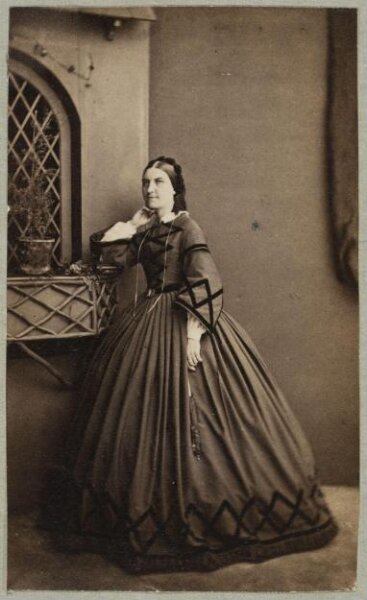 Unknown, Carte-de-visite photographs (480). Four photographs  are dry-mounted to each sheet (120).