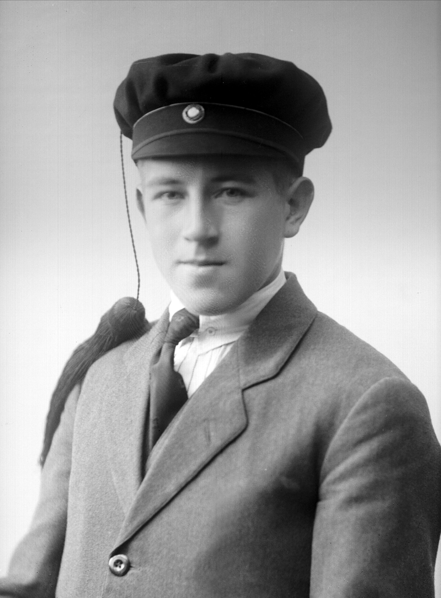 Gustav Borgen, Portrett, student Nils Reenaas.