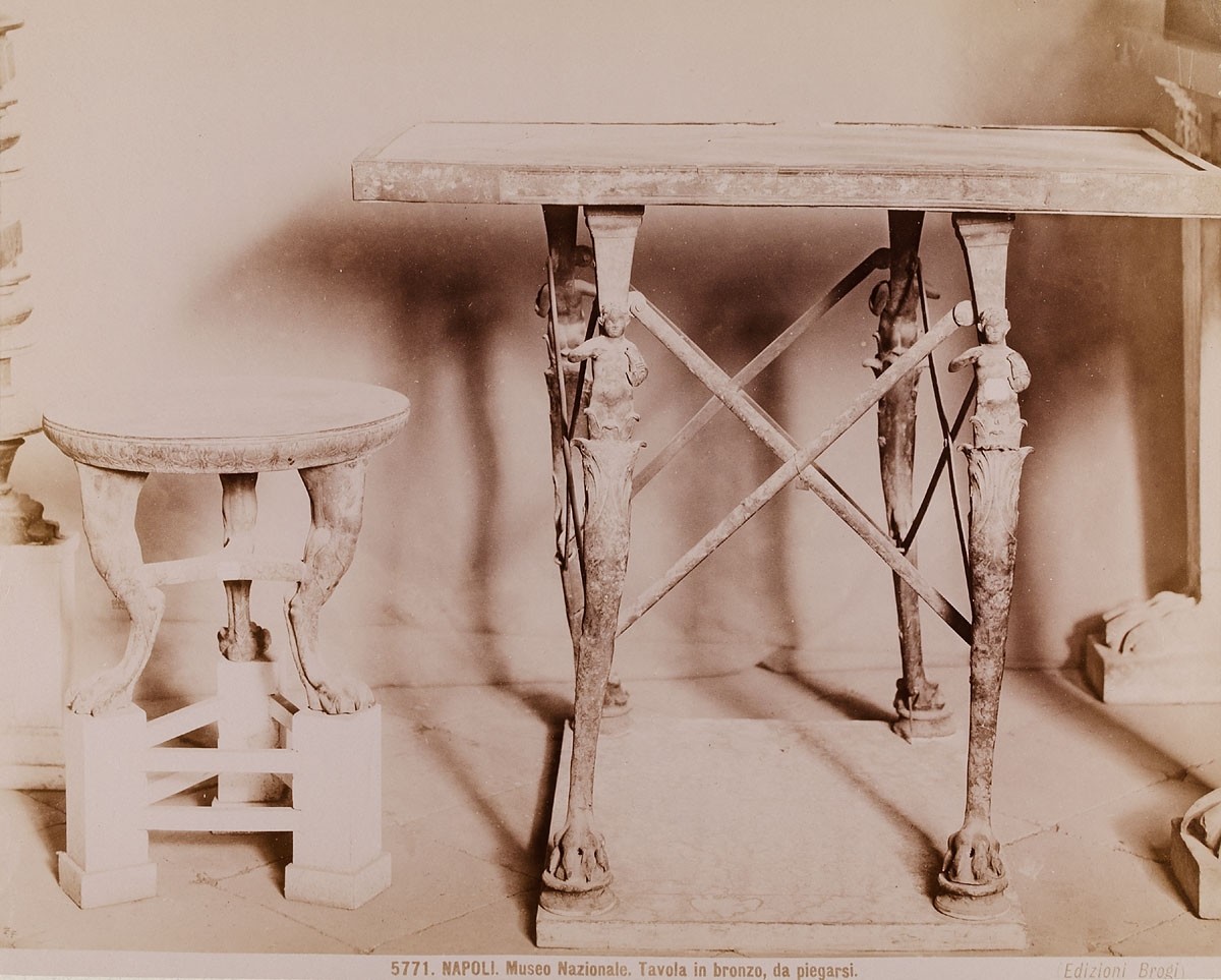 Giacomo Brogi, Napoli - Museo Nazionale. Tavola in bronzo, da piegarsi.