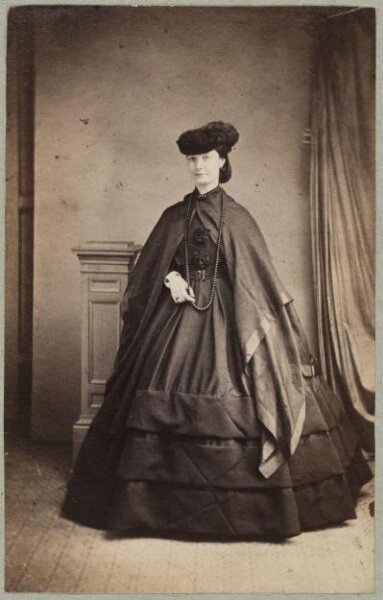 Unknown, Carte-de-visite photographs (480). Four photographs  are dry-mounted to each sheet (120).