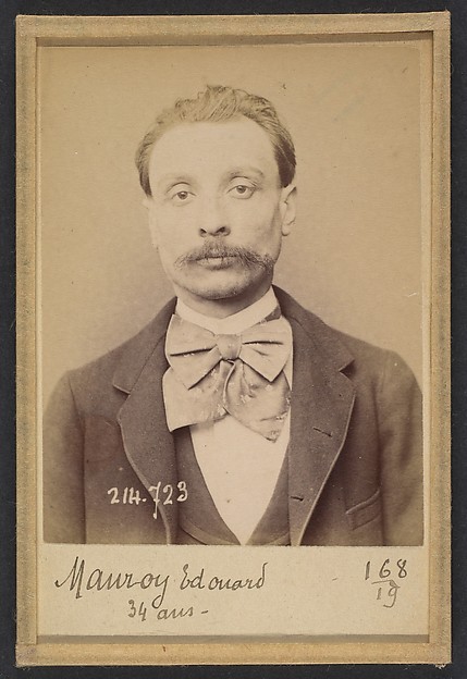 Alphonse Bertillon, Mauroy. Alfred, Édouard. 34 ans, né à Paris VIIe. Dessinateur. Anarchiste. 26/2/94.