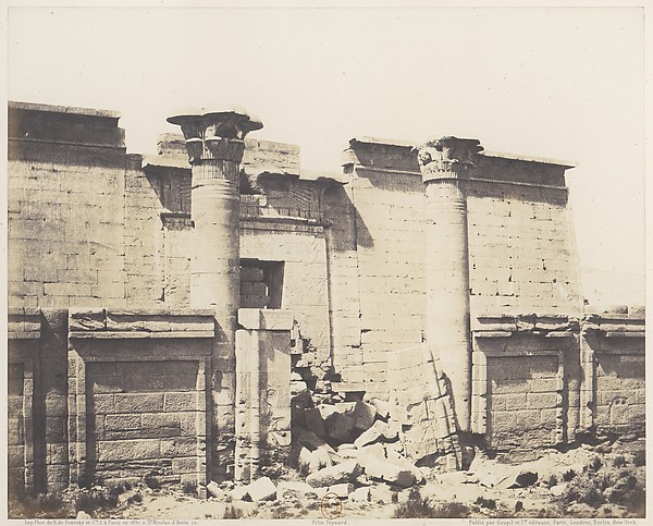 Félix Teynard, Médînet-Abou (Thèbes), Construction Antérieures - Entrée Principale