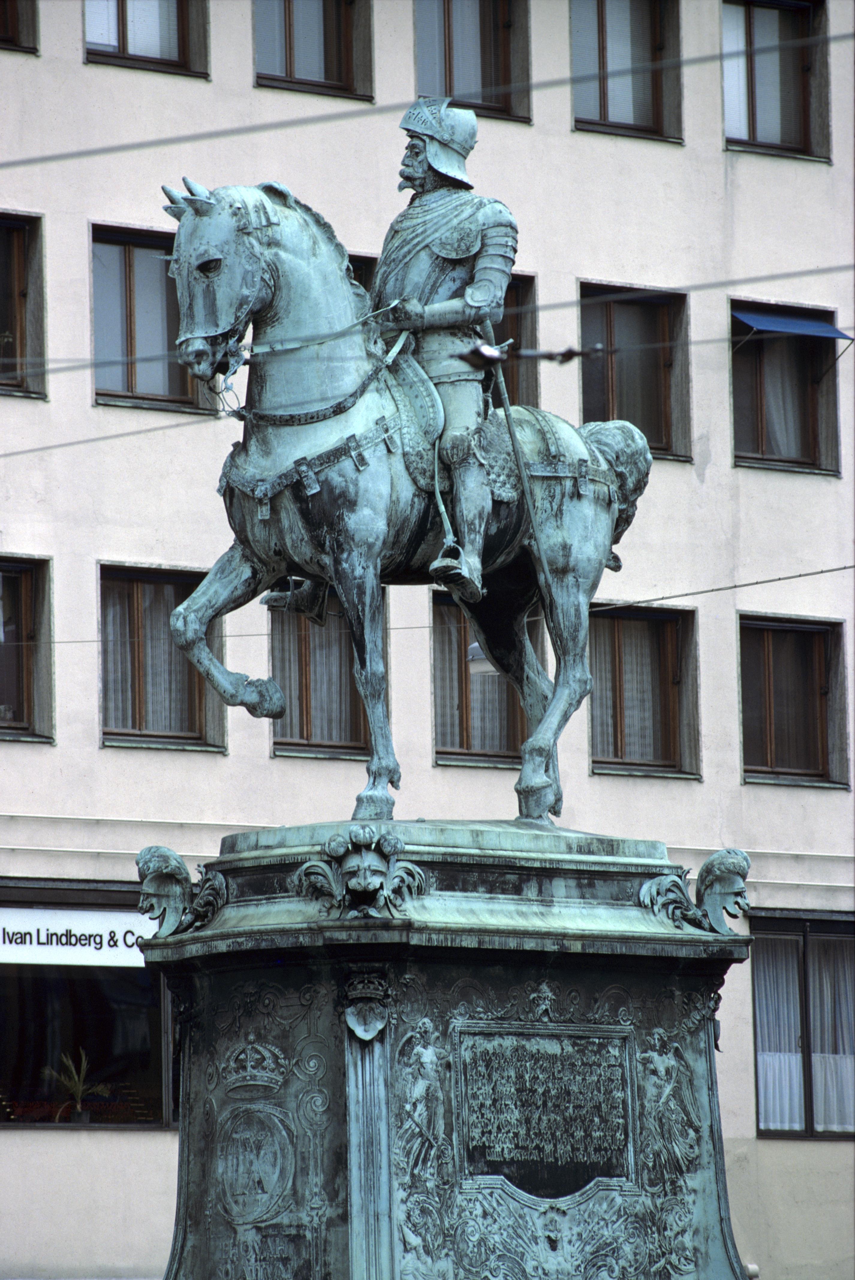 Pål-Nils Nilsson, Gustaf Adolfs torg
