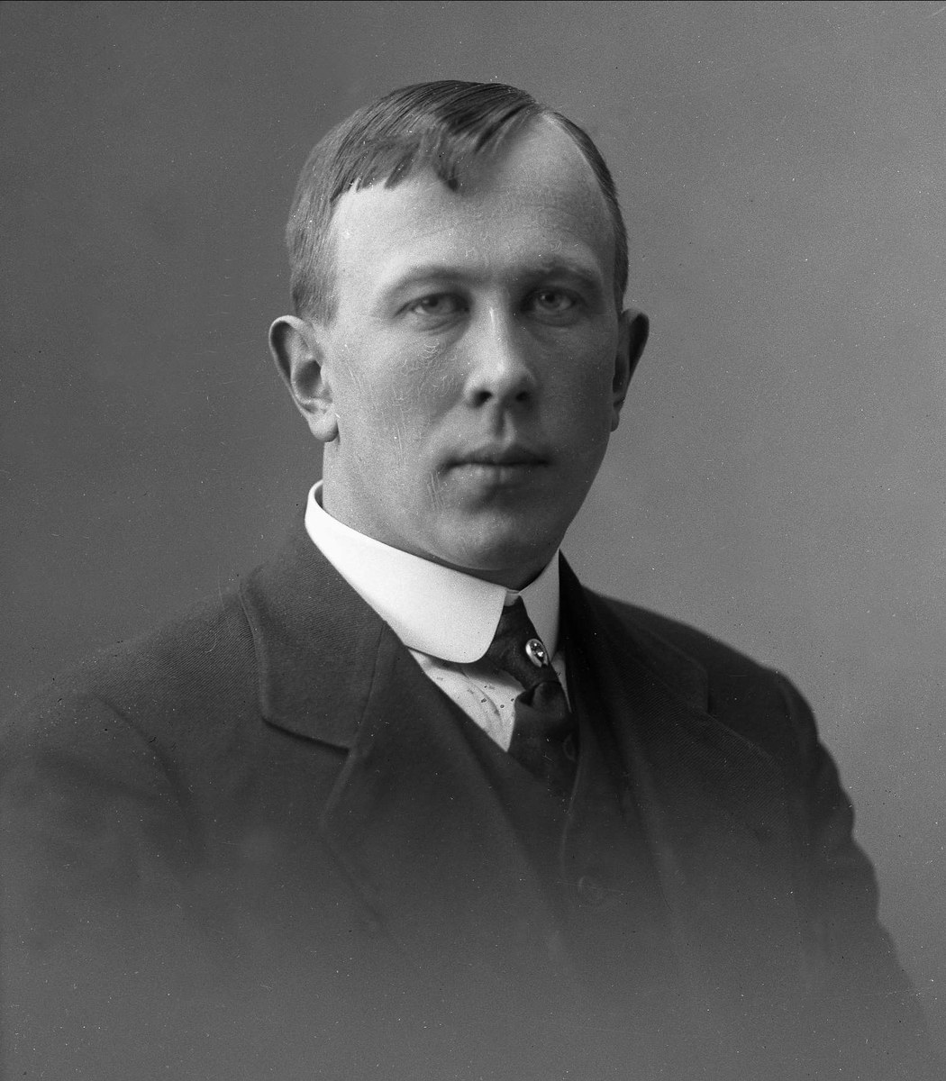 Gustav Borgen, NFB.44773