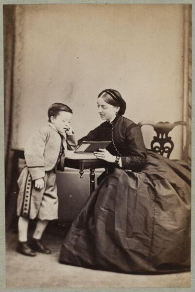 Unknown, Carte-de-visite photographs (32). Four photographs  are dry mounted on each sheet.