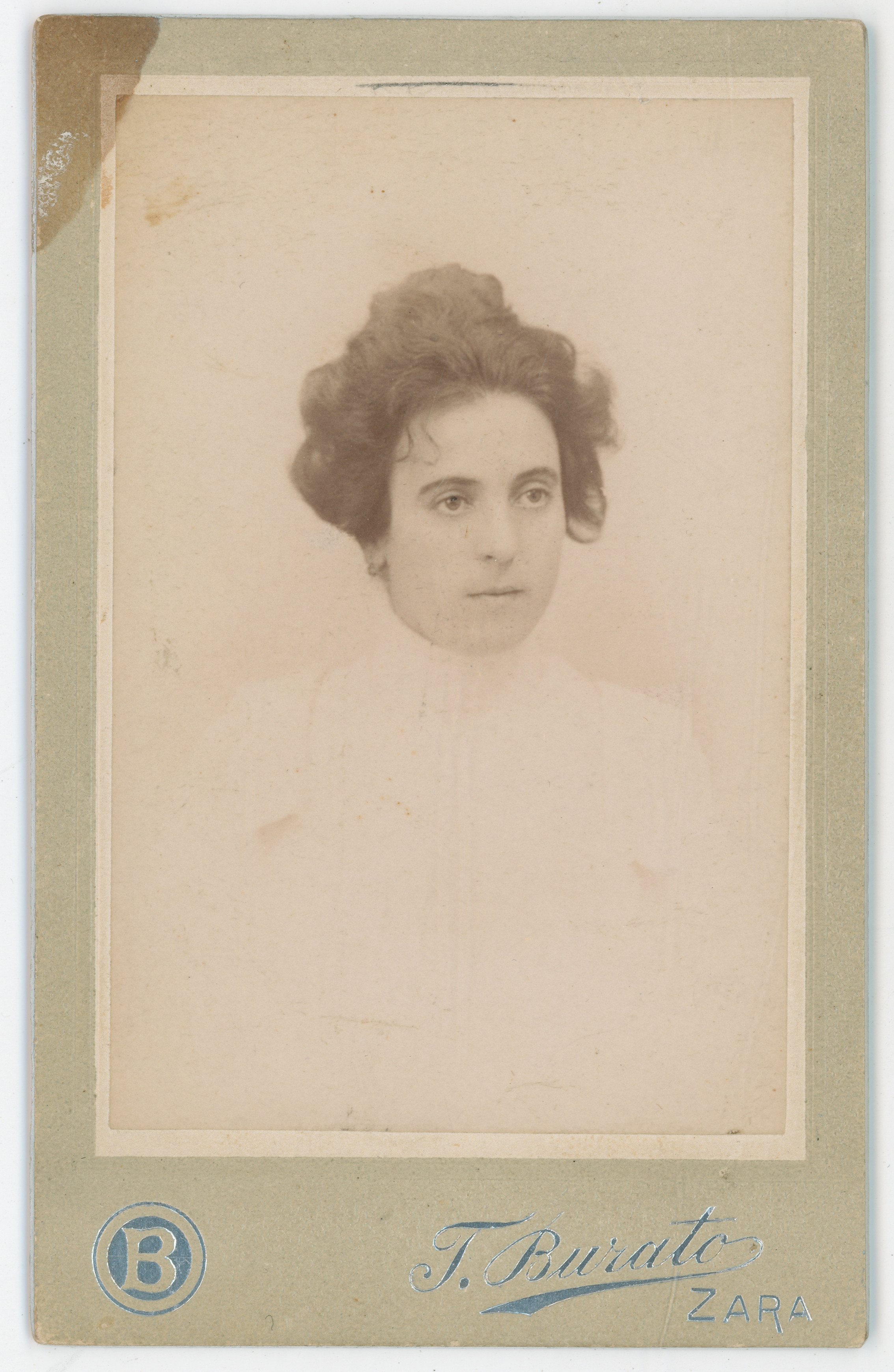 Tomaso (1840-03-27––1910-01-17) Burato, Dama u bijelom
