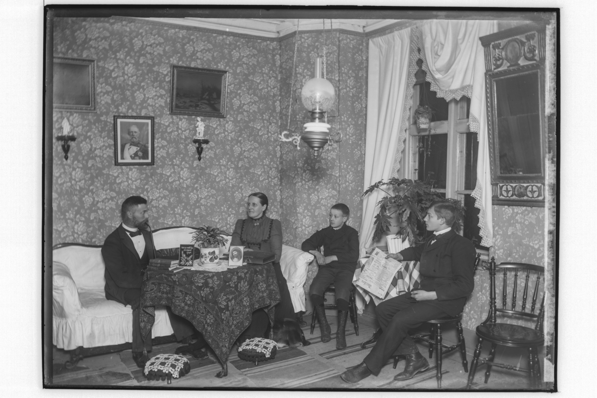 Samuel Lindskog, Rumsinteriör, 4 personer. C.G. Eriksson