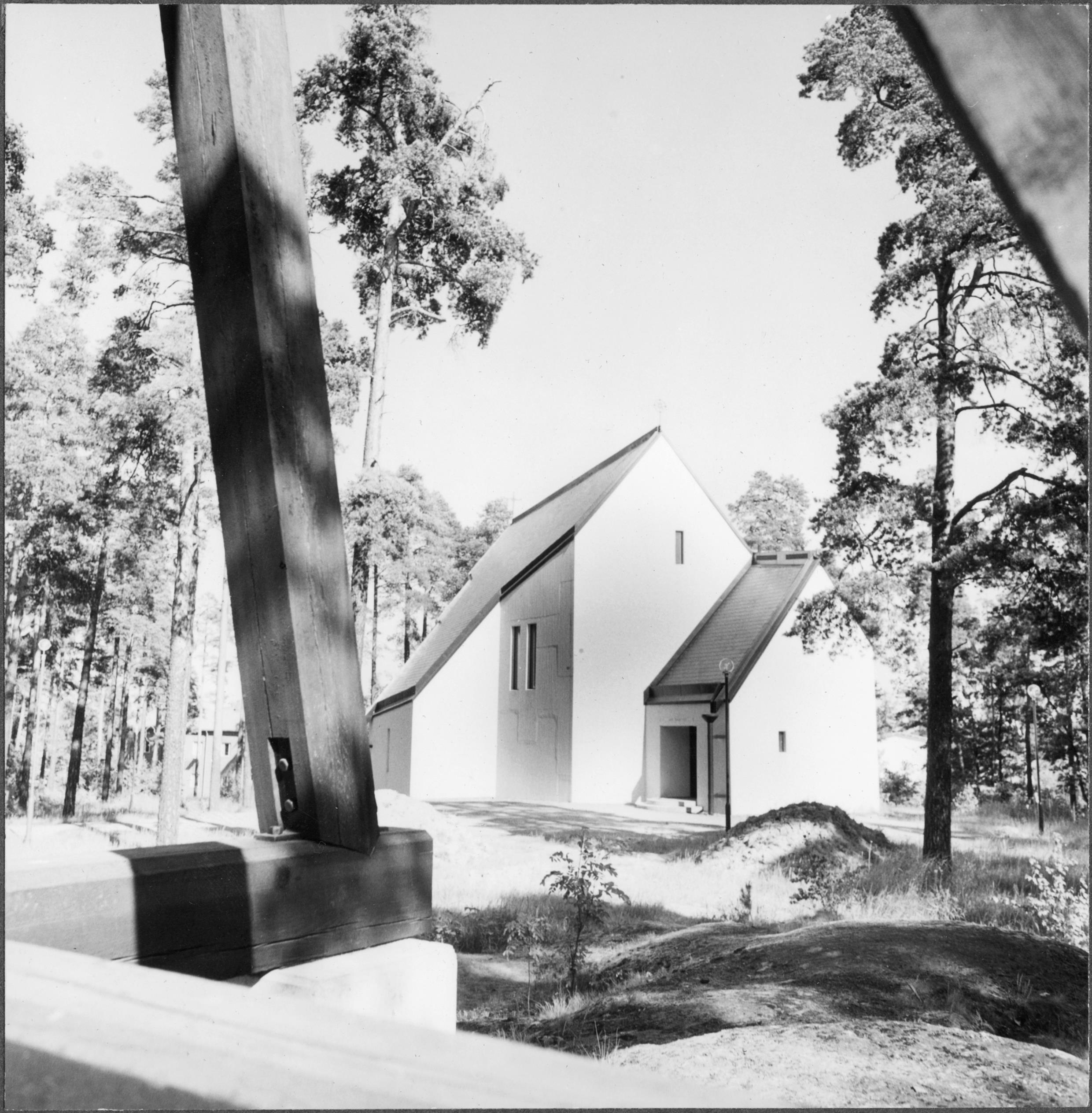 Ivar Schnell, Hälleforsnäs kyrka