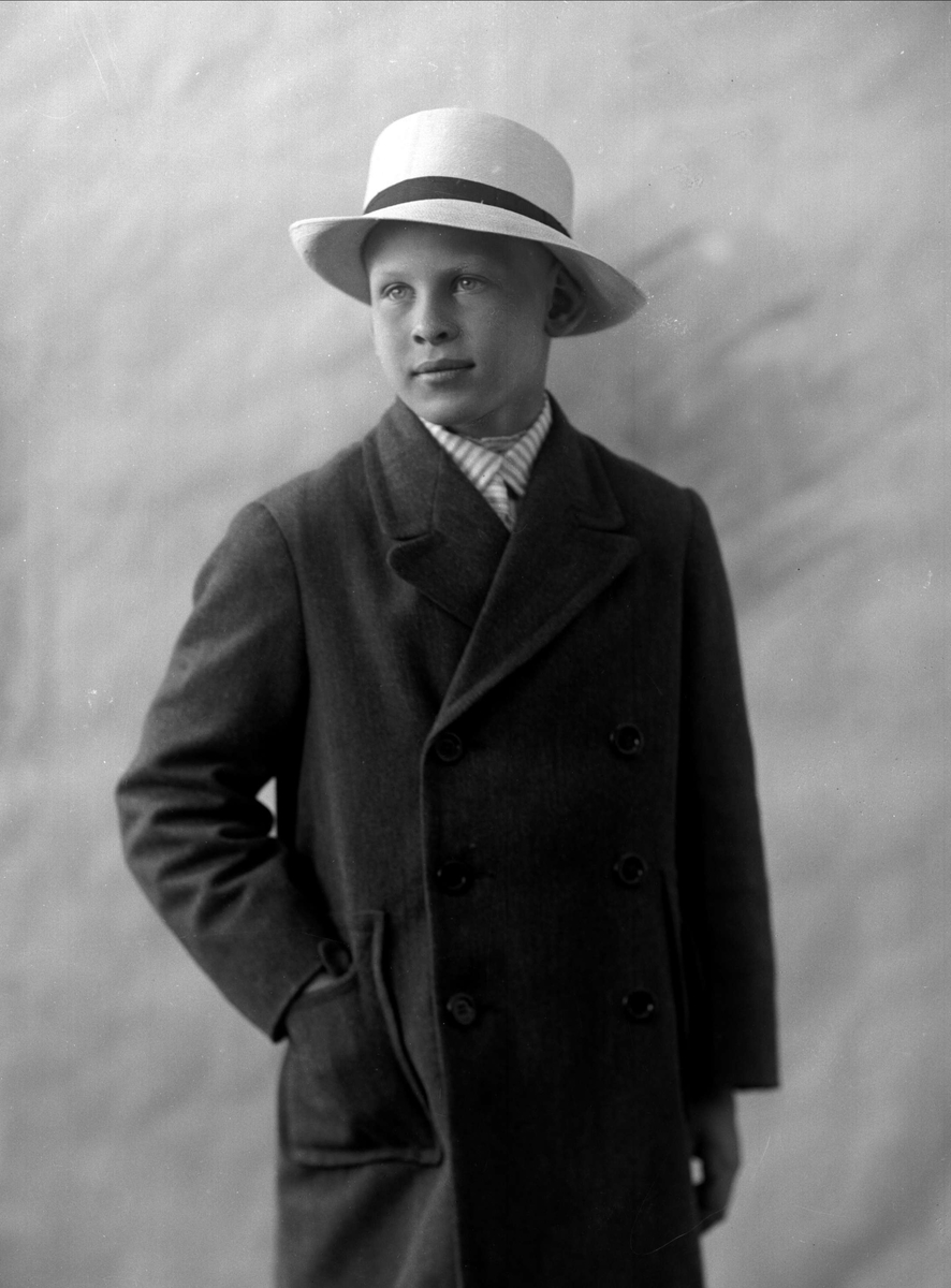 Gustav Borgen, NFB.03670